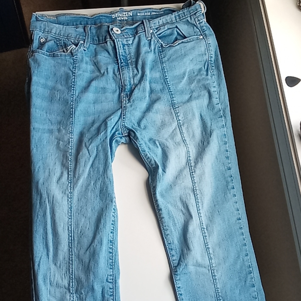 Levi's High Rise Jegging